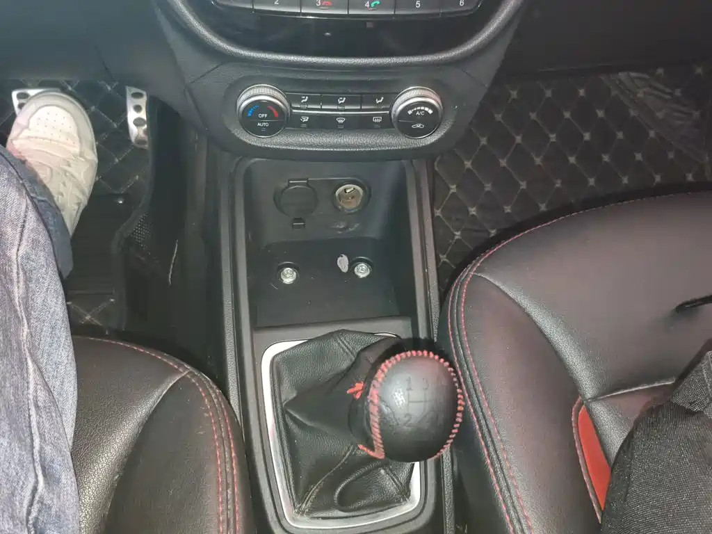 Haval H1 2015 2015 1.5L Manual Premium
