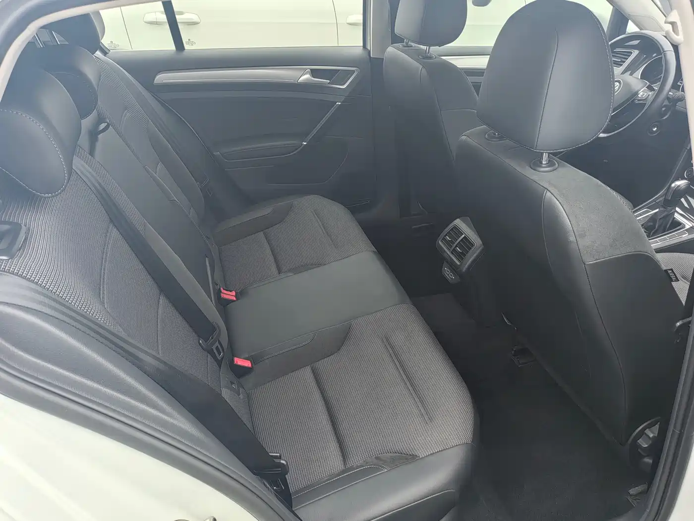 Volkswagen Golf 2020 280TSI DSG Comfort фото 5