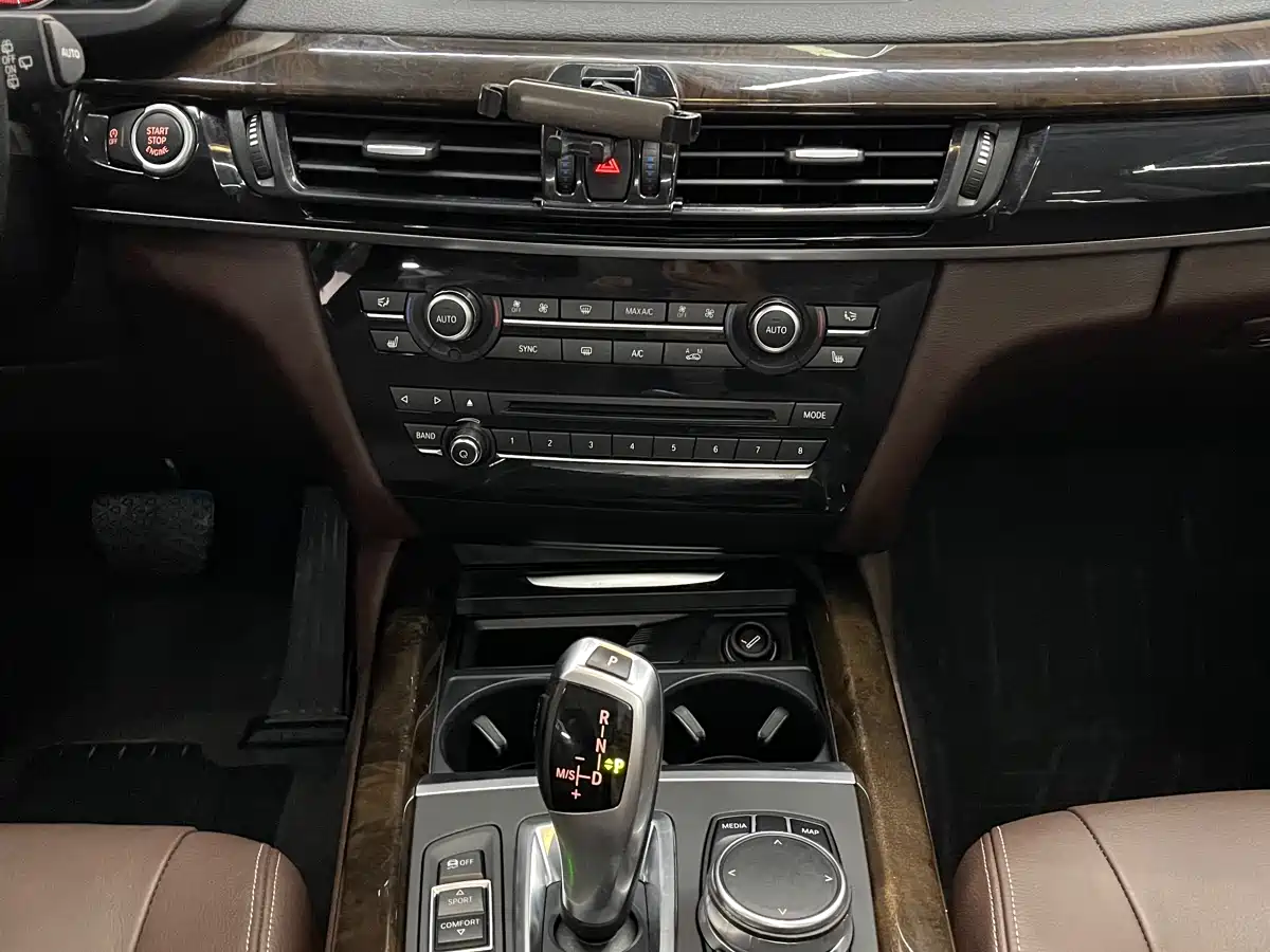 BMW X5 (Import) 2017 xDrive28i фото 6