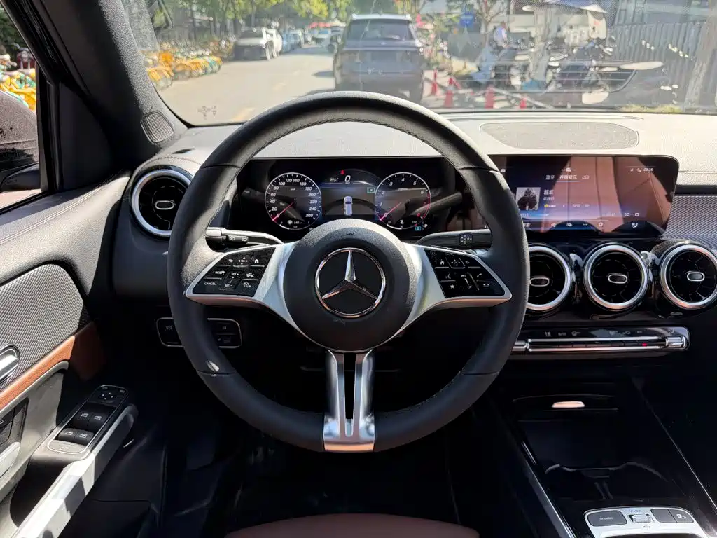 Mercedes-Benz GLB 2025 2025 Model GLB 200 Dynamic Edition