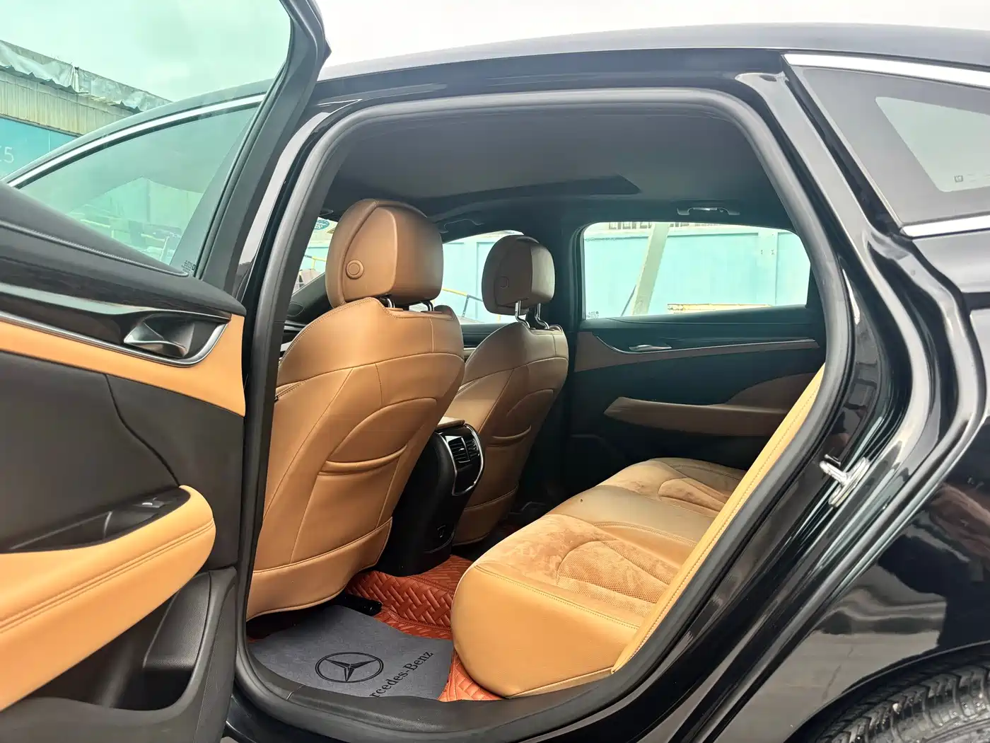 Photo 8 - Buick LaCrosse