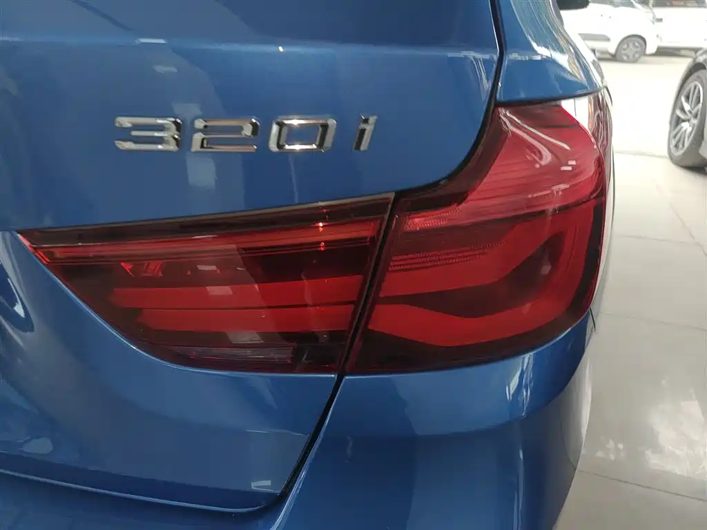 BMW 3 Series GT 2020 320i M Sport Package фото 8