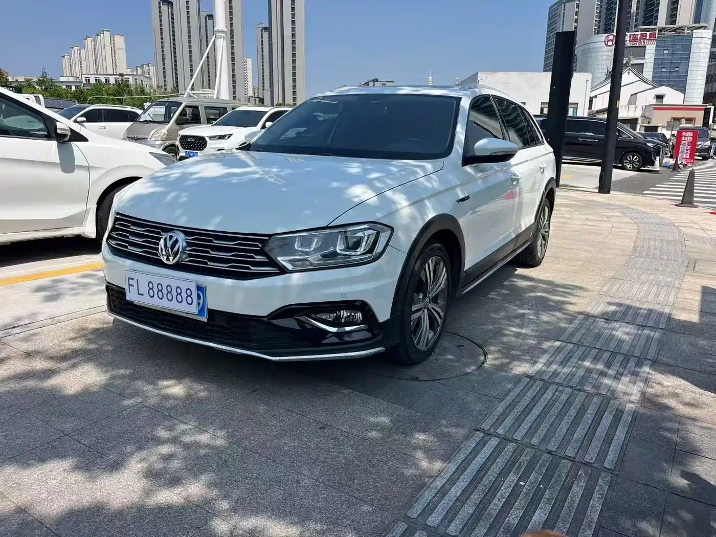 Volkswagen C-TREK 2017 230TSI DSG Luxury