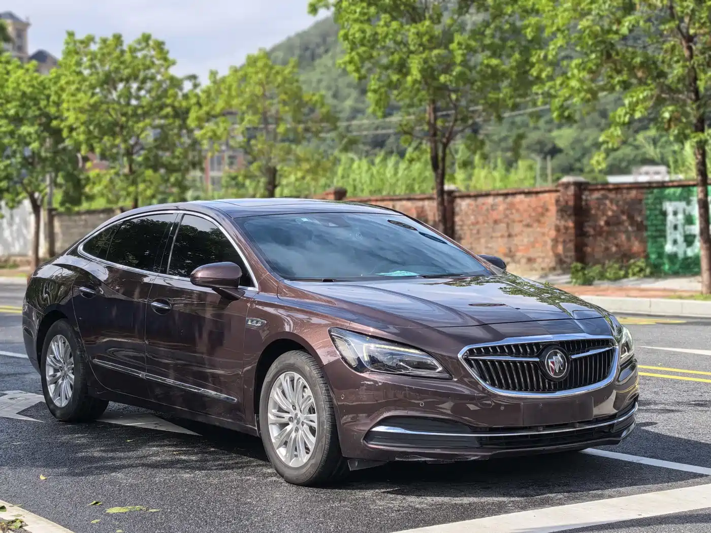 Buick LaCrosse 2018 Model 20T Luxury Edition фото 3