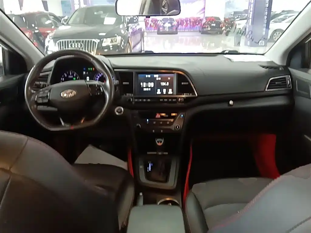 Hyundai Elantra 2016 1.4T DCT Dynamic·Vitality фото 10