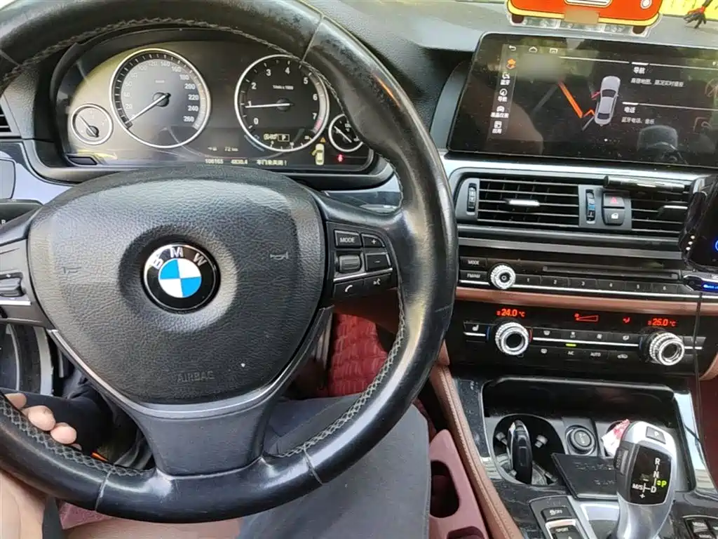 BMW 5 Series 2017 520Li Classic Edition фото 10
