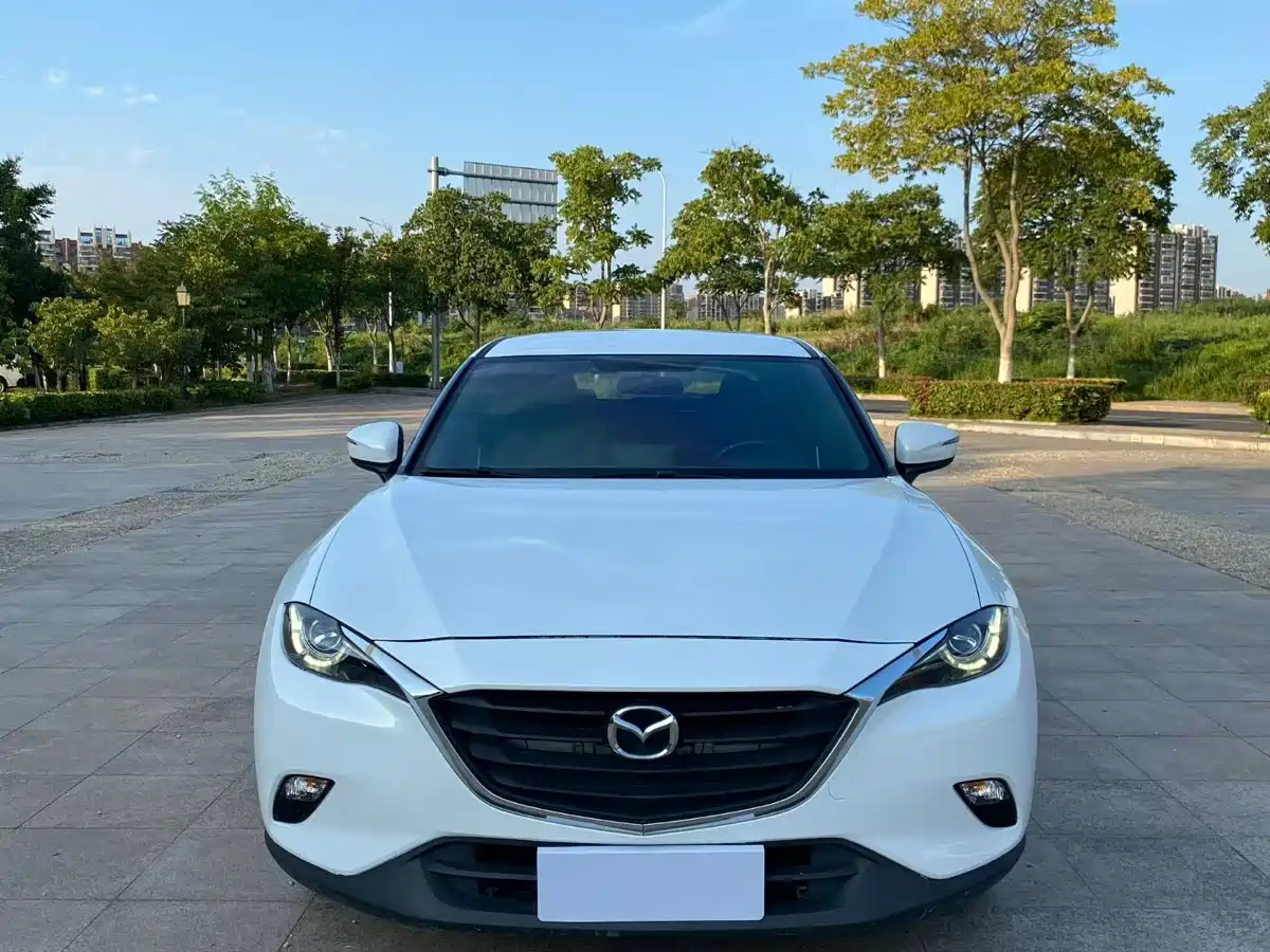 Photo 2 - Mazda CX-4