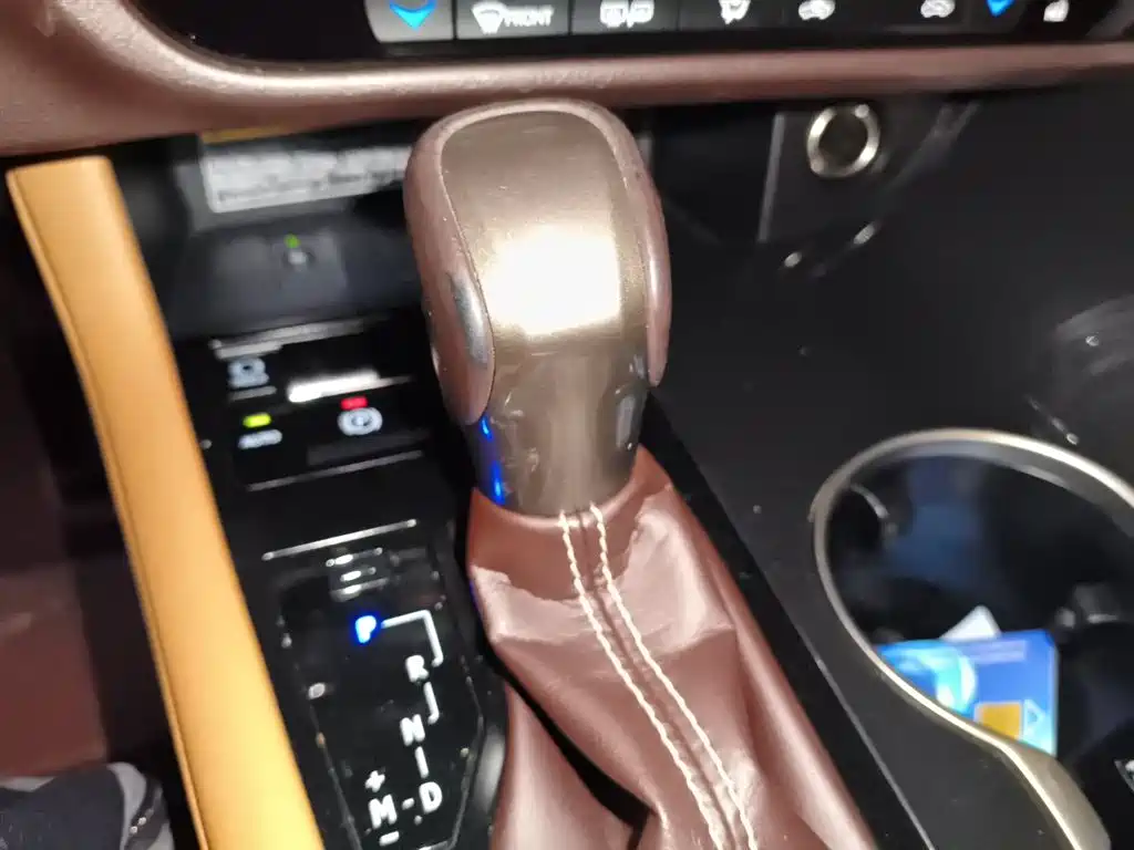 Lexus RX 2016 300 4WD Elegance Edition (China V) фото 15