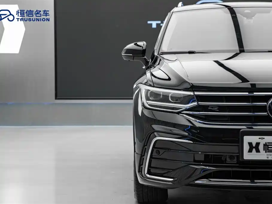 Volkswagen Tiguan L 2023 330TSI Auto 2WD R-Line Premium Edition фото 8