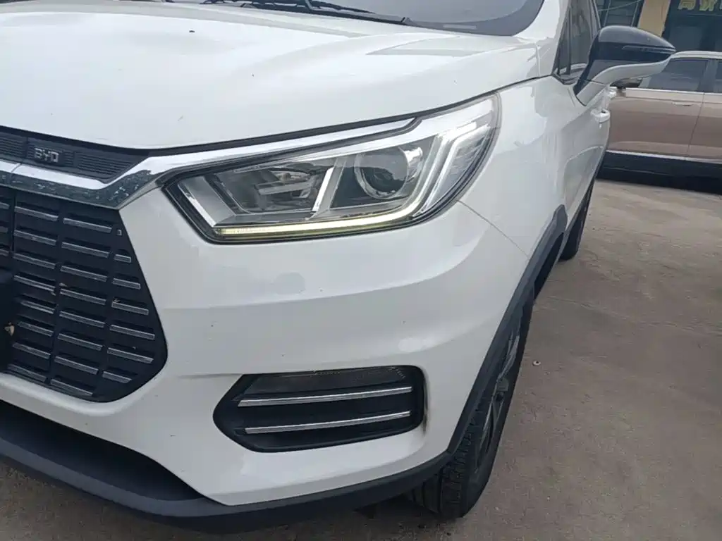 BYD Yuan New Energy 2019 2019 EV360 Smart Connect Premium Edition