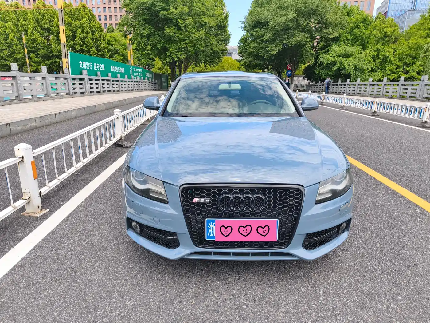 Audi A4L 2009 2.0 TFSI Comfort фото 2