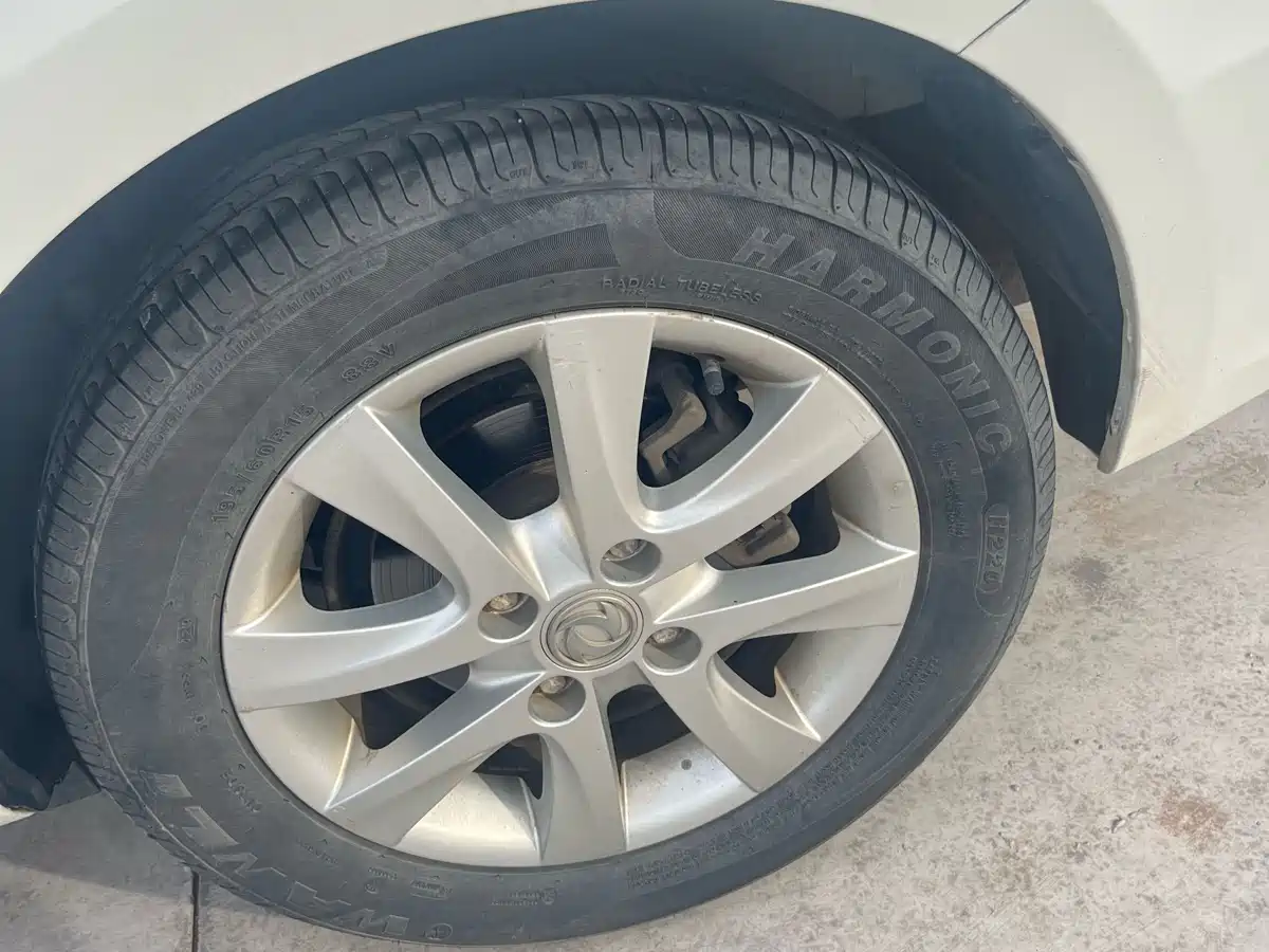 Dongfeng Aeolus A30 2015 2014 1.5L Manual Smart Drive Intelligent Style