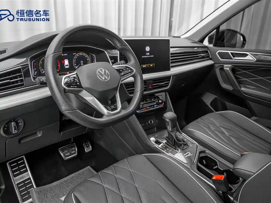 Volkswagen Tiguan L 2023 330TSI Auto 2WD R-Line Premium Edition фото 12