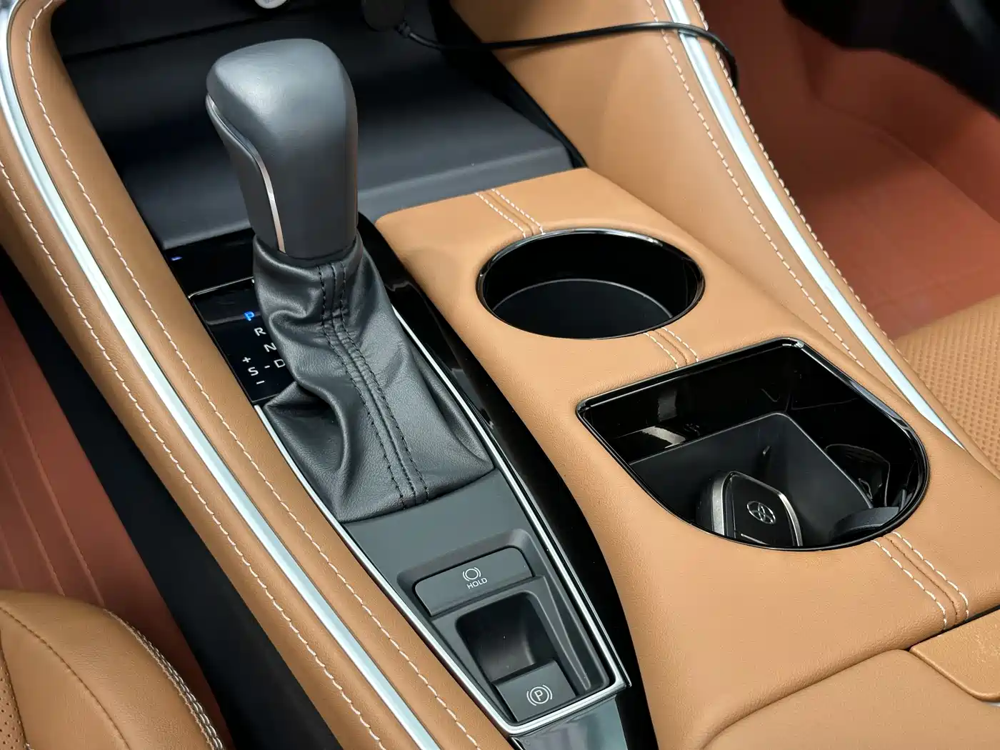 Toyota Avalon 2024 Model Hybrid 2.0L Prestige Edition фото 10
