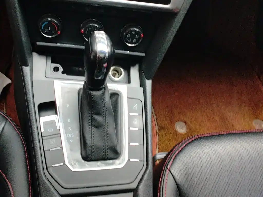Volkswagen Lamando 2019 230TSI DSG Fashion Edition China VI фото 12