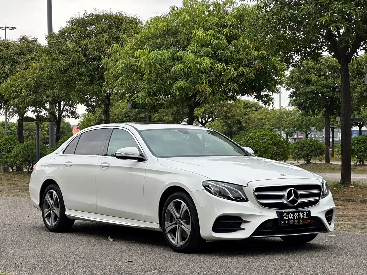 Mercedes-Benz E-Class 2019 E 200 L Sport фото 2