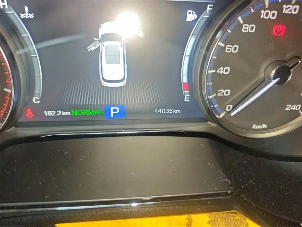 GAC Trumpchi Trumpchi GS8 2017 320T 2WD Luxury Smart Connect (7-seater) фото 8