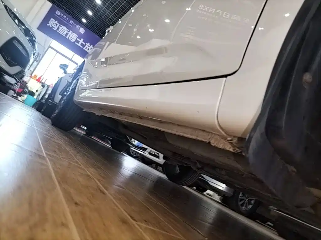 Фото 21 - Changan Eado DT