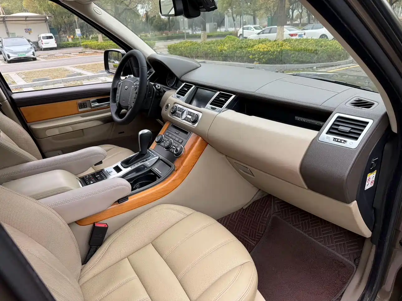 Land Rover Range Rover Sport 2013 3.0 TDV6 Diesel Ultimate Sport Edition фото 7
