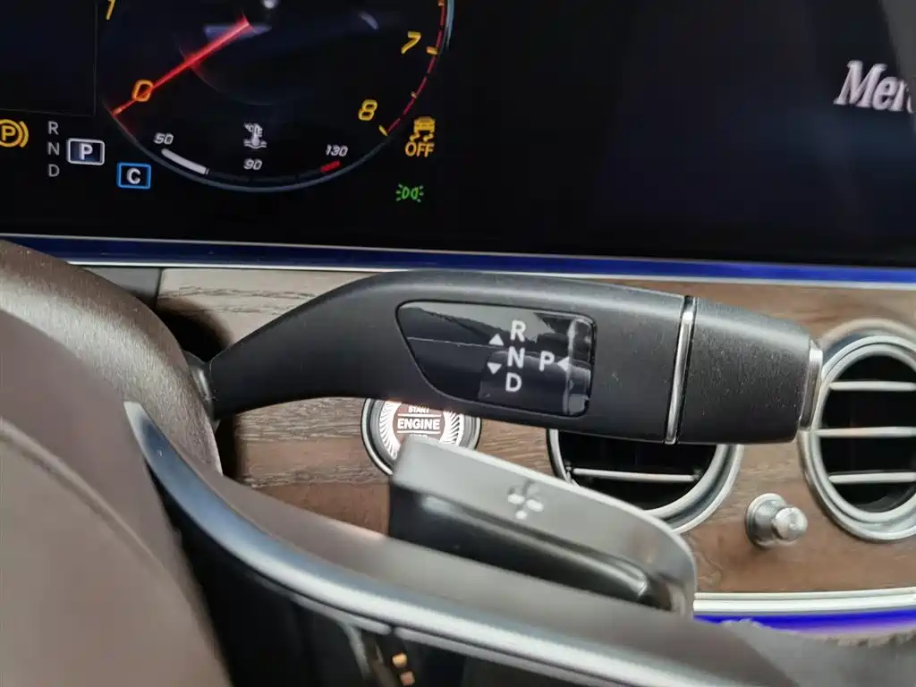 Mercedes-Benz E-Class 2023 Facelift E 300 L Luxury фото 13