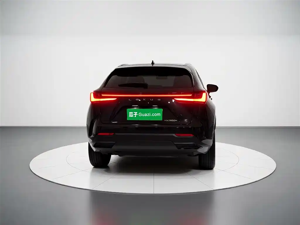 Lexus NX 2022 350h FWD Joy Creation Edition фото 3