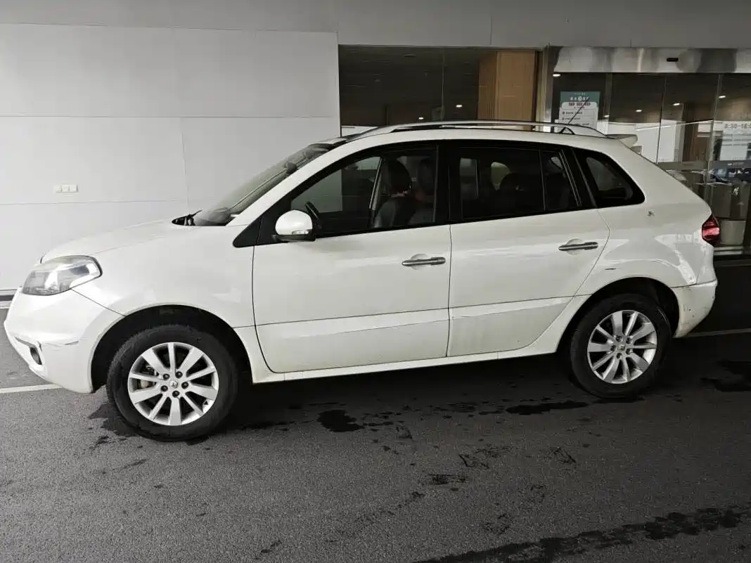 Renault Koleos (Import) 2015 2014 2.0L 2WD Fashion Edition