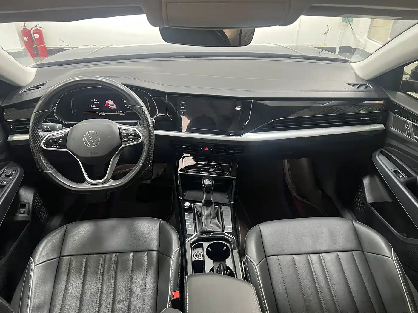 Volkswagen Passat 2023 330TSI Starlight Elite Edition фото 6