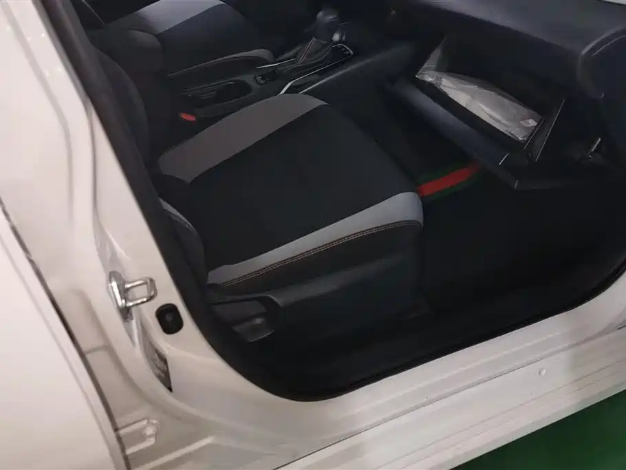Toyota Corolla 2021 1.2T S-CVT Pioneer PLUS Edition фото 8