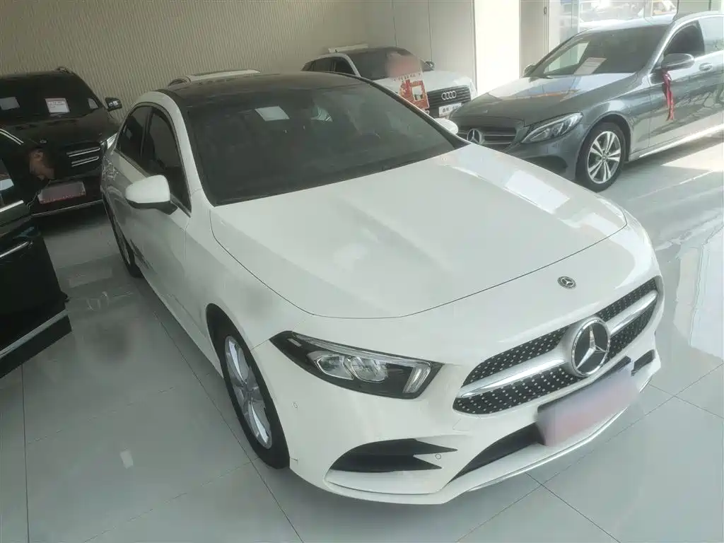Mercedes-Benz A-Class 2020 A 200 L Sport Sedan фото 4