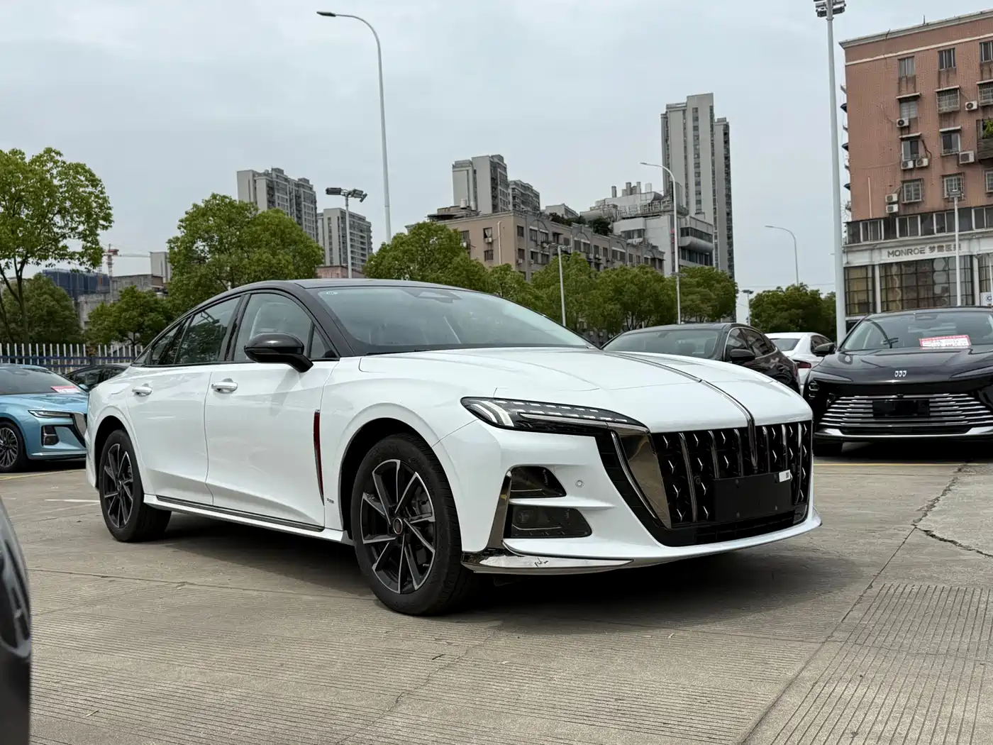 Hongqi H6 2025 Model 2.0T Beauty Edition фото 3