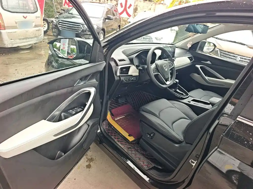 Baojun 530 2019 2019 1.5T CVT Premium China V
