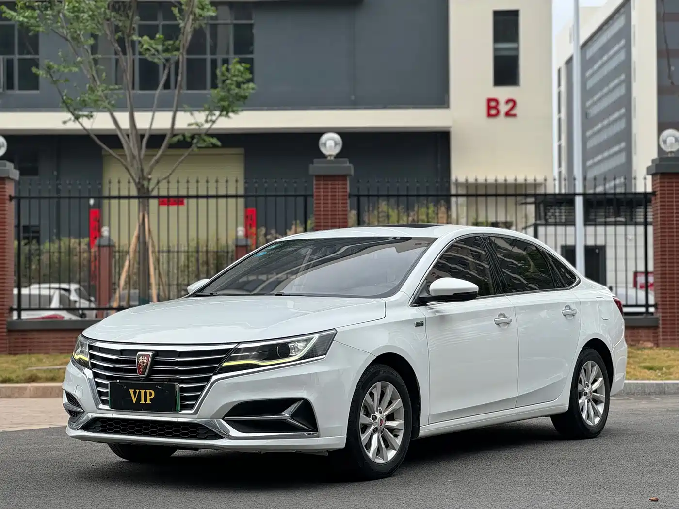 ROEWE I6 NEW ENERGY