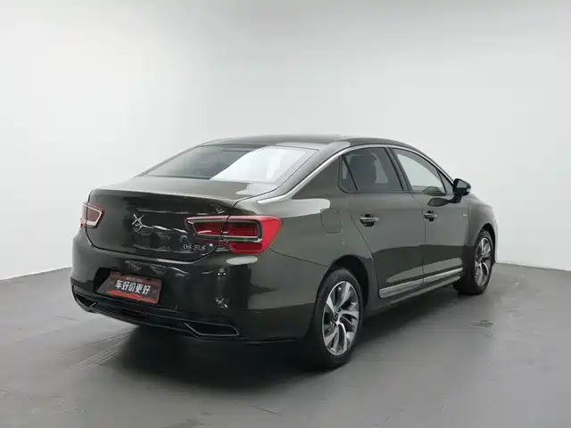 DS 5LS 2014 1.6T Luxury THP160 — фото 2