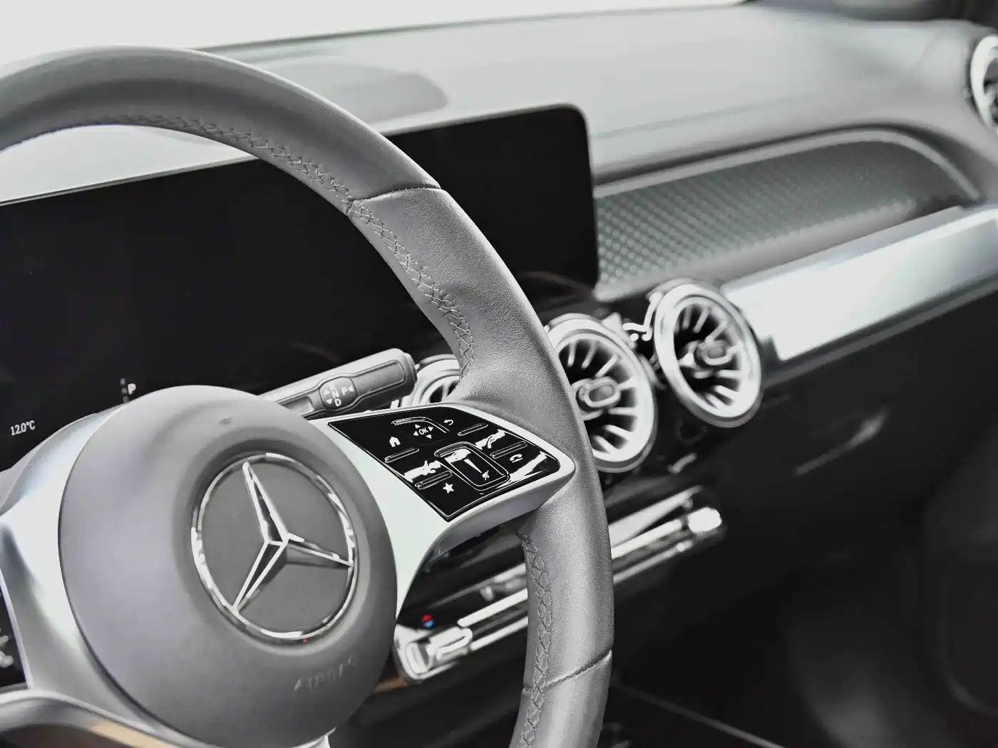 Mercedes-Benz GLB 2024 GLB 220 Dynamic фото 14