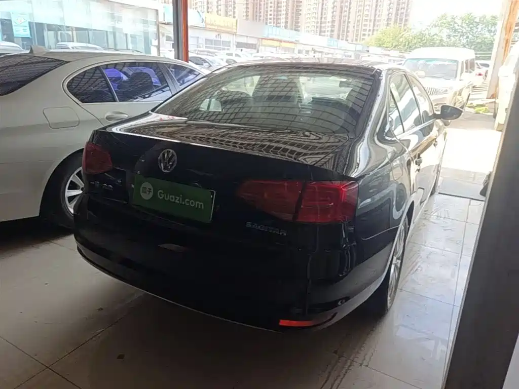 Volkswagen Sagitar 2015 1.6L Manual Comfort фото 7