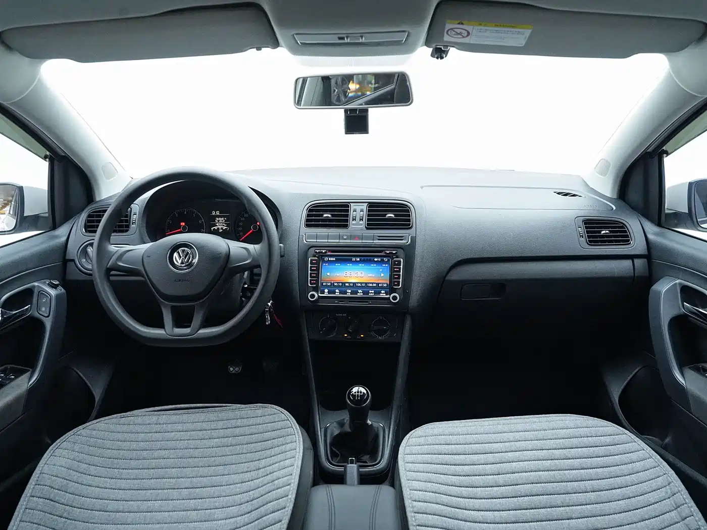 Volkswagen Polo 2016 1.4L Manual Trend фото 7
