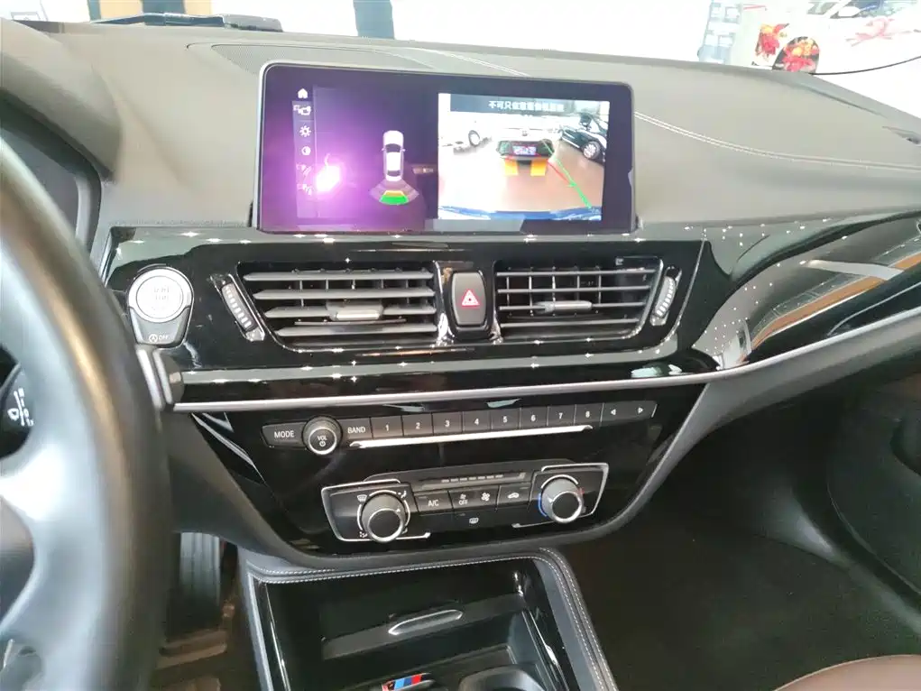 BMW 1 Series 2021 125i M Sport Black Night Edition фото 13