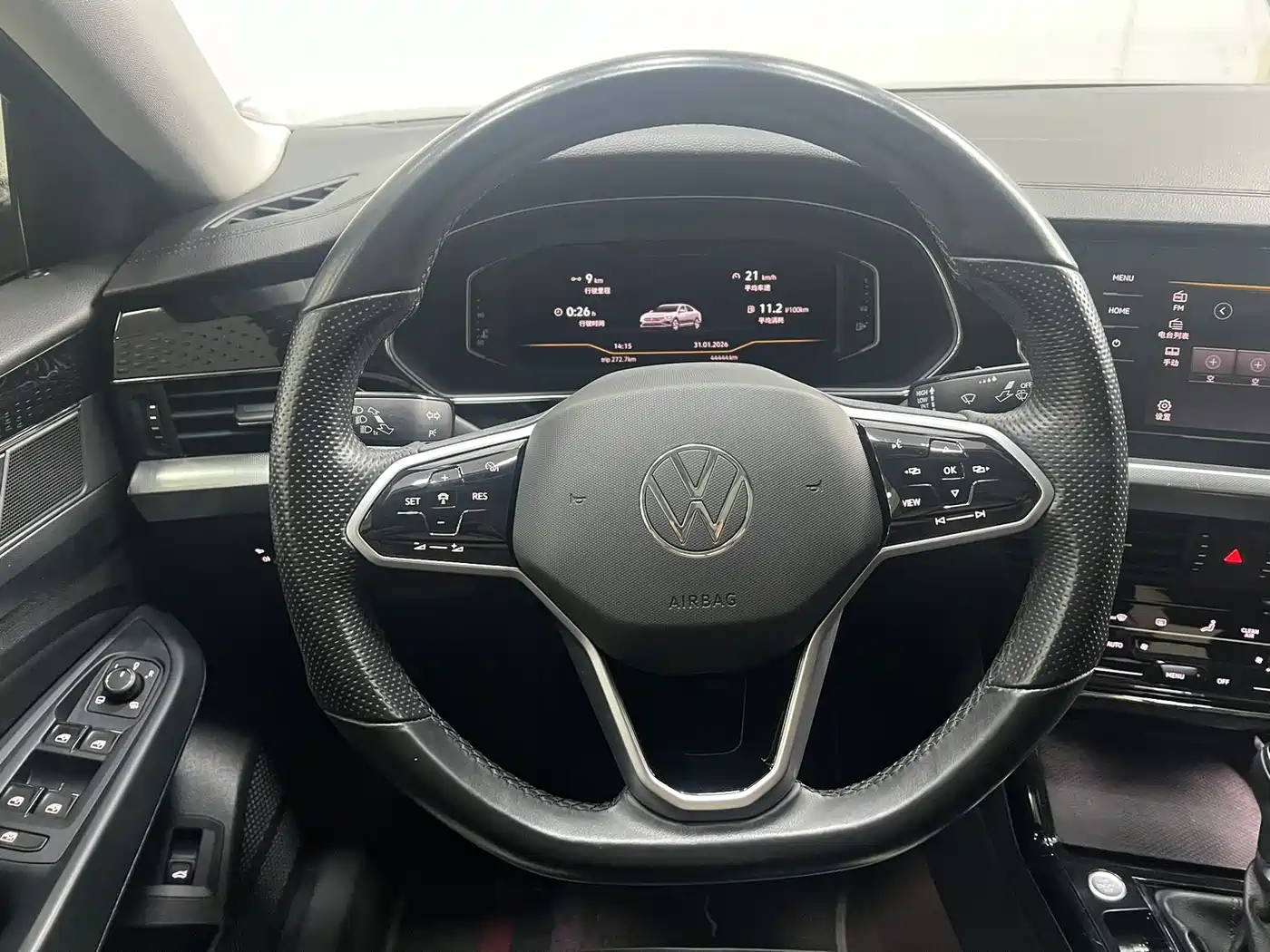 Volkswagen Passat 2023 330TSI Starlight Elite Edition фото 11