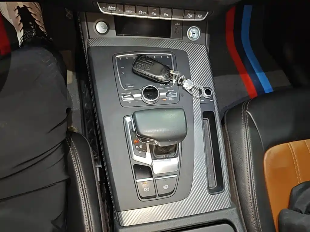 Audi Q5L 2020 45 TFSI Exclusive Fashion фото 14