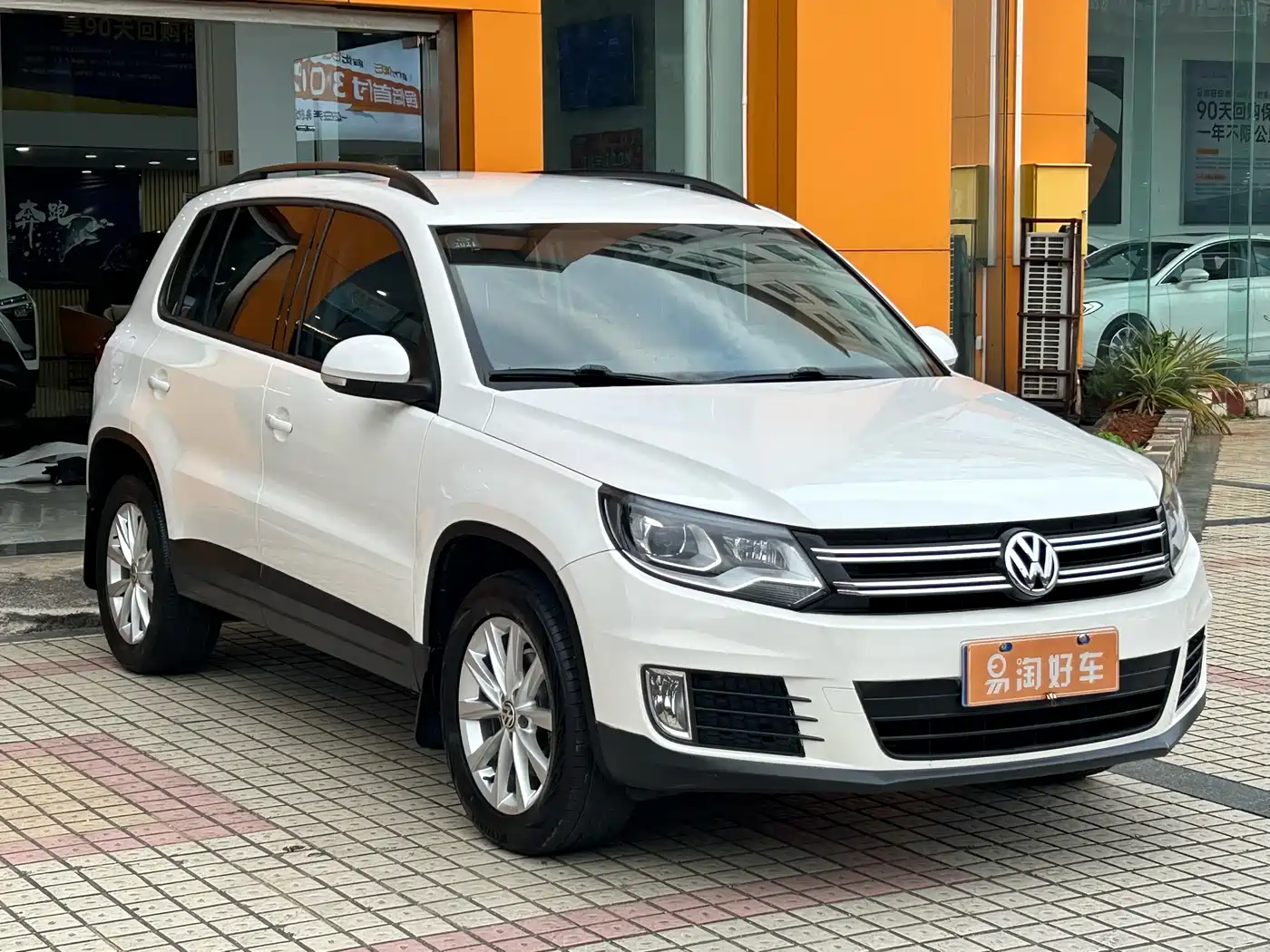 Volkswagen Tiguan 2016 280TSI Automatic 2WD Silk Road Fashion Edition фото 3