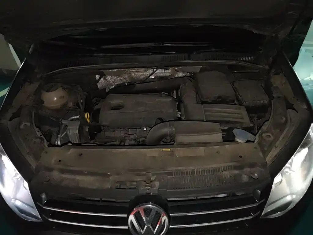Volkswagen Sharan 2014 2.0TSI Comfort фото 16