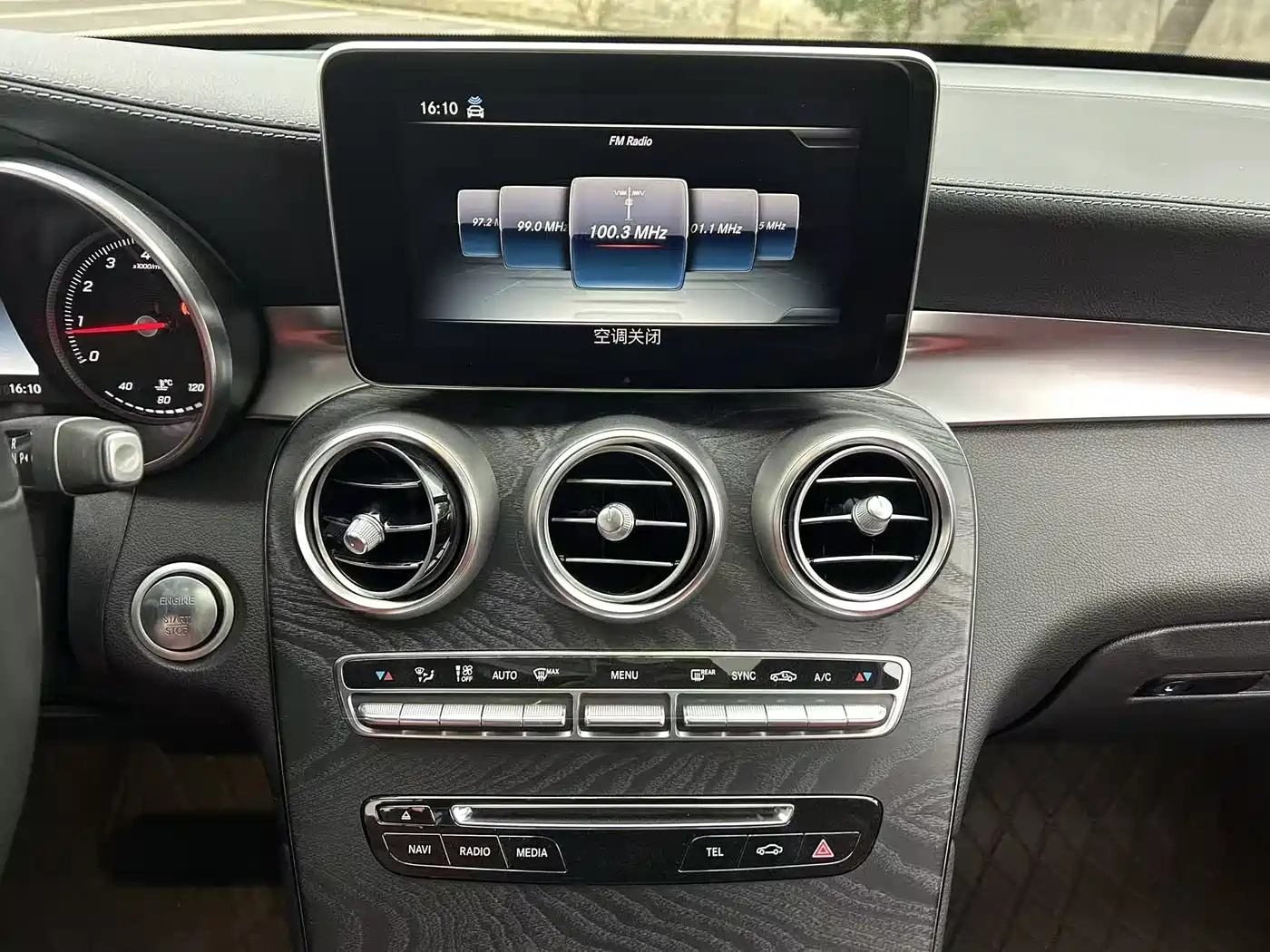 Mercedes-Benz GLC Coupe 2017 GLC 300 4MATIC Coupe SUV фото 6