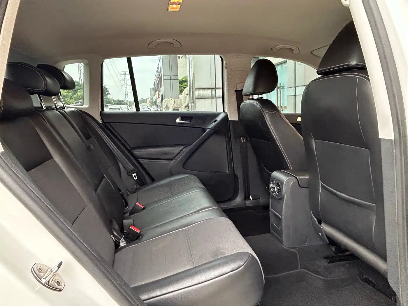 Volkswagen Tiguan 2016 280TSI Automatic 2WD Silk Road Fashion Edition фото 13