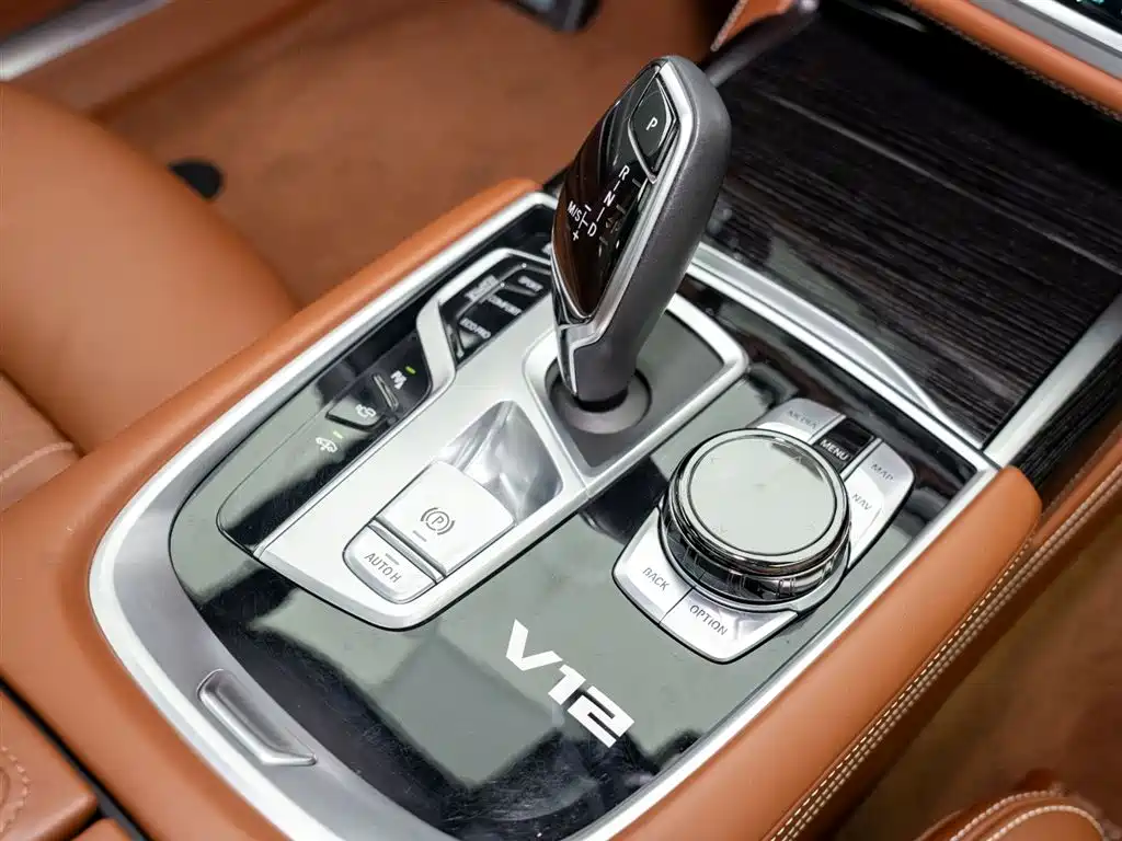 BMW 7 Series 2019 Facelift M760Li xDrive V12 Sport Package фото 22