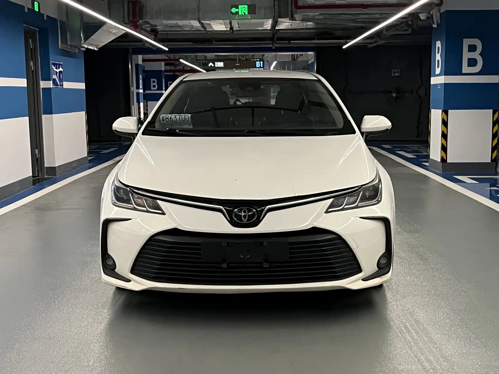 Photo 2 - Toyota Corolla