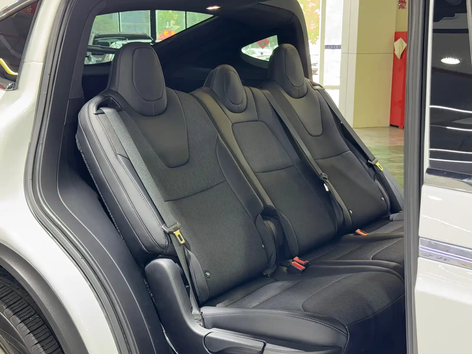 Фото 17 - Tesla Model X