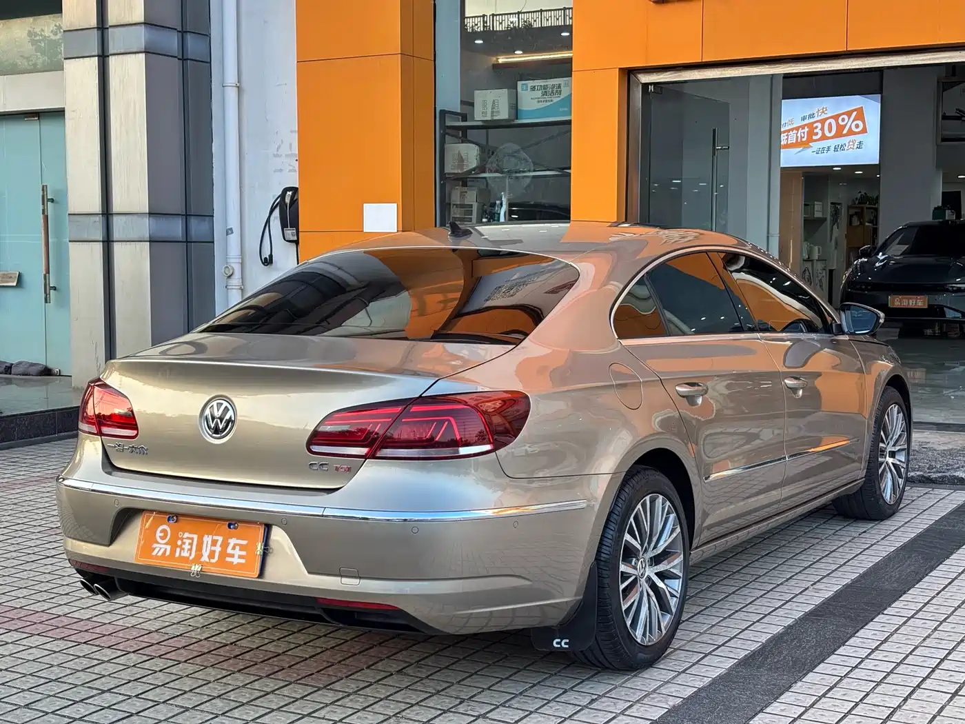 Volkswagen FAW-Volkswagen CC 2015 2.0TSI Supreme Edition фото 7