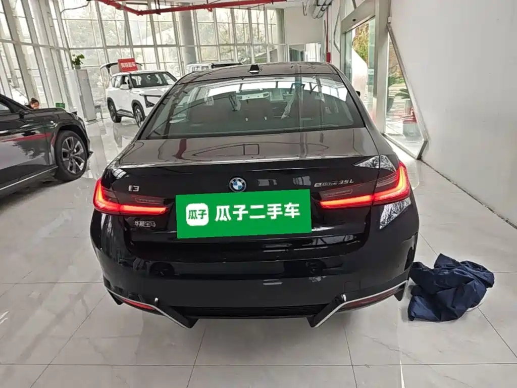 BMW i3 2026 2025 eDrive 35 L