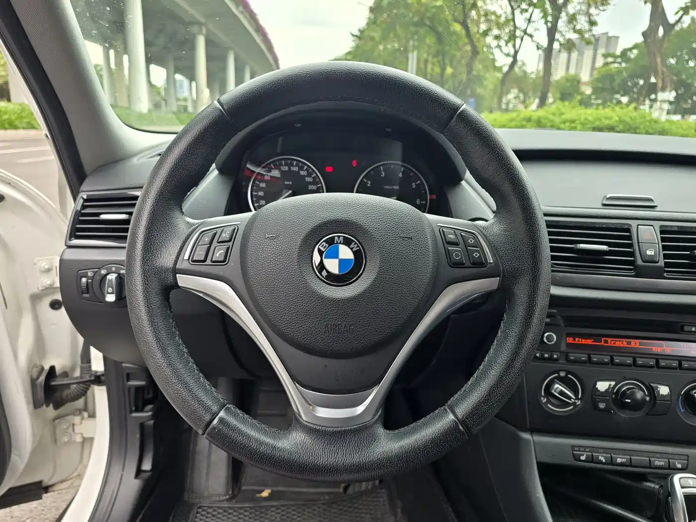 BMW X1 2015 Model sDrive18i Fashion Advanced Edition фото 5