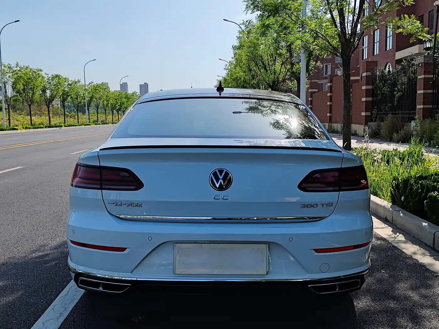 Volkswagen FAW-Volkswagen CC 2023 380TSI Eye-catching Edition фото 30
